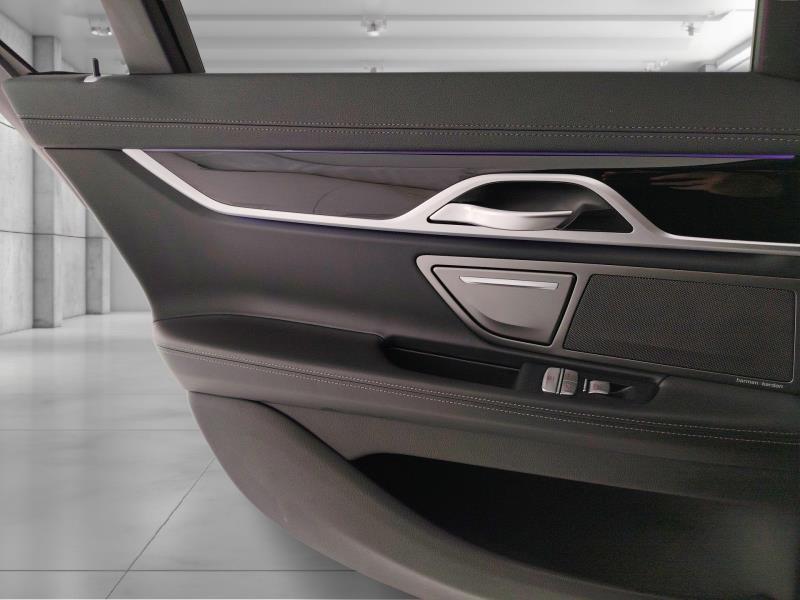 BMW Serie 7 730d mhev 48V xdrive auto