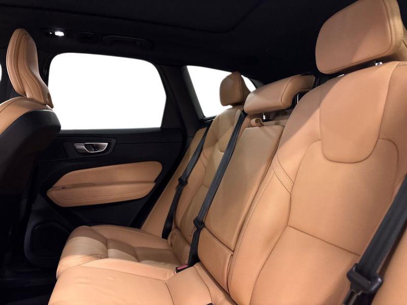 Volvo XC60 2.0 b4 Ultimate Dark awd auto