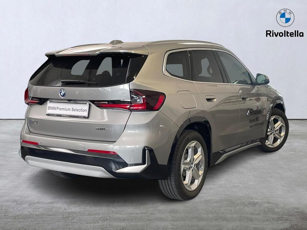 BMW iX1 edrive 20 X-Line