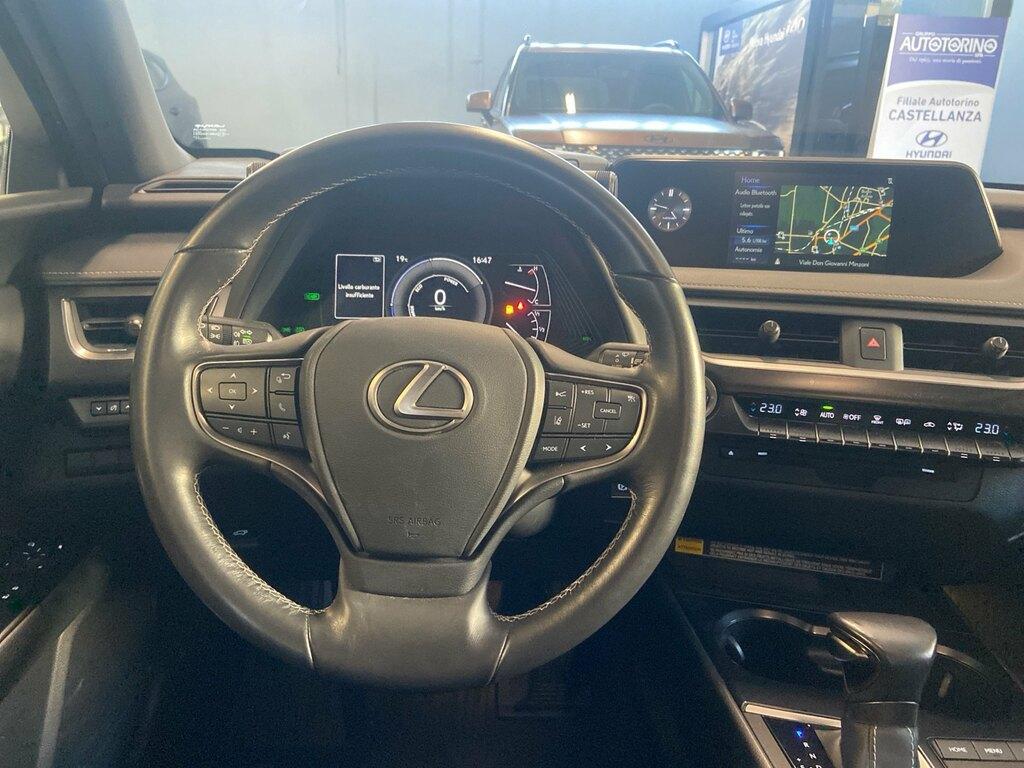 Lexus UX 250h Premium 4wd cvt
