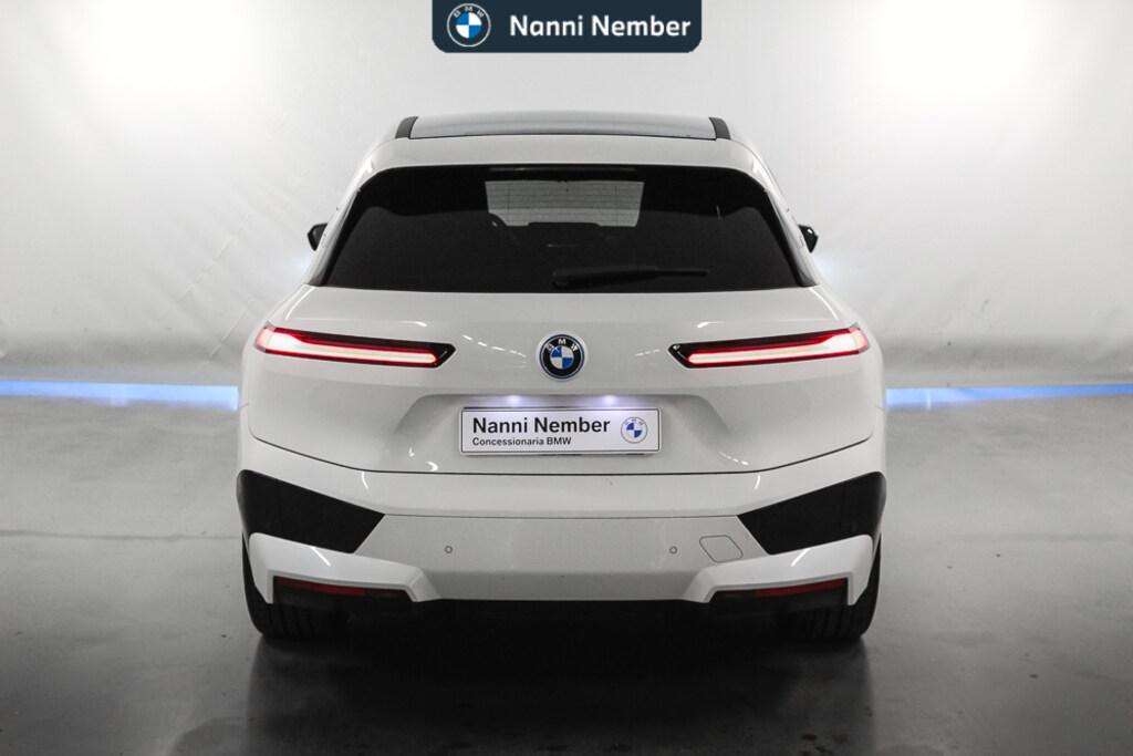 BMW iX xdrive40 pacchetto sportivo