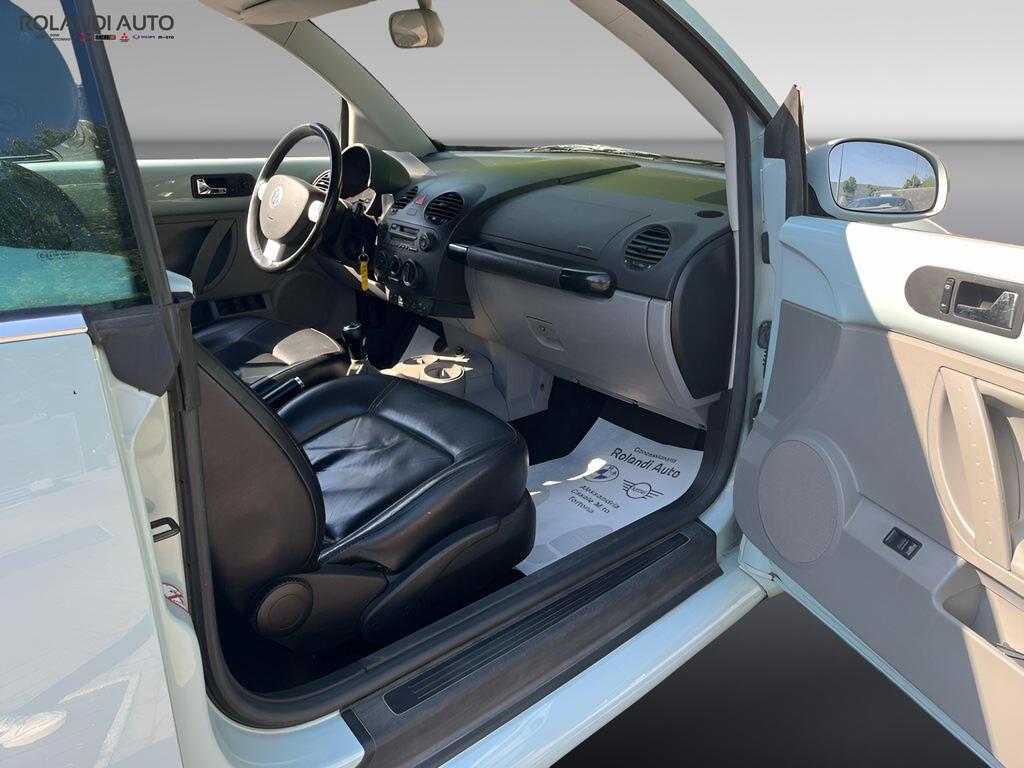 Volkswagen New Beetle Cabrio 1.6