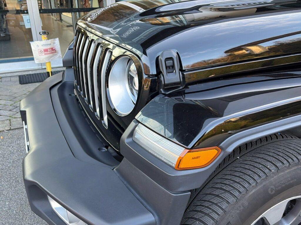 Jeep Wrangler Unlimited 2.0 turbo Sahara auto