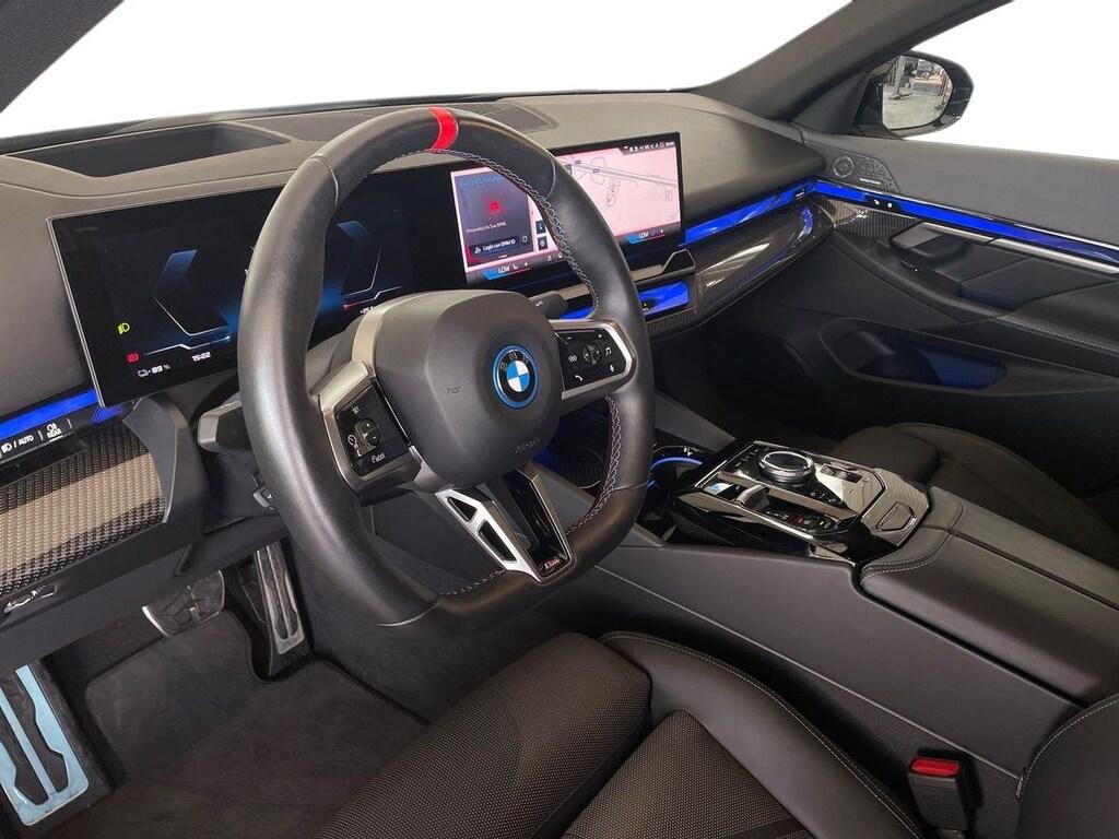 BMW i5 M60 auto