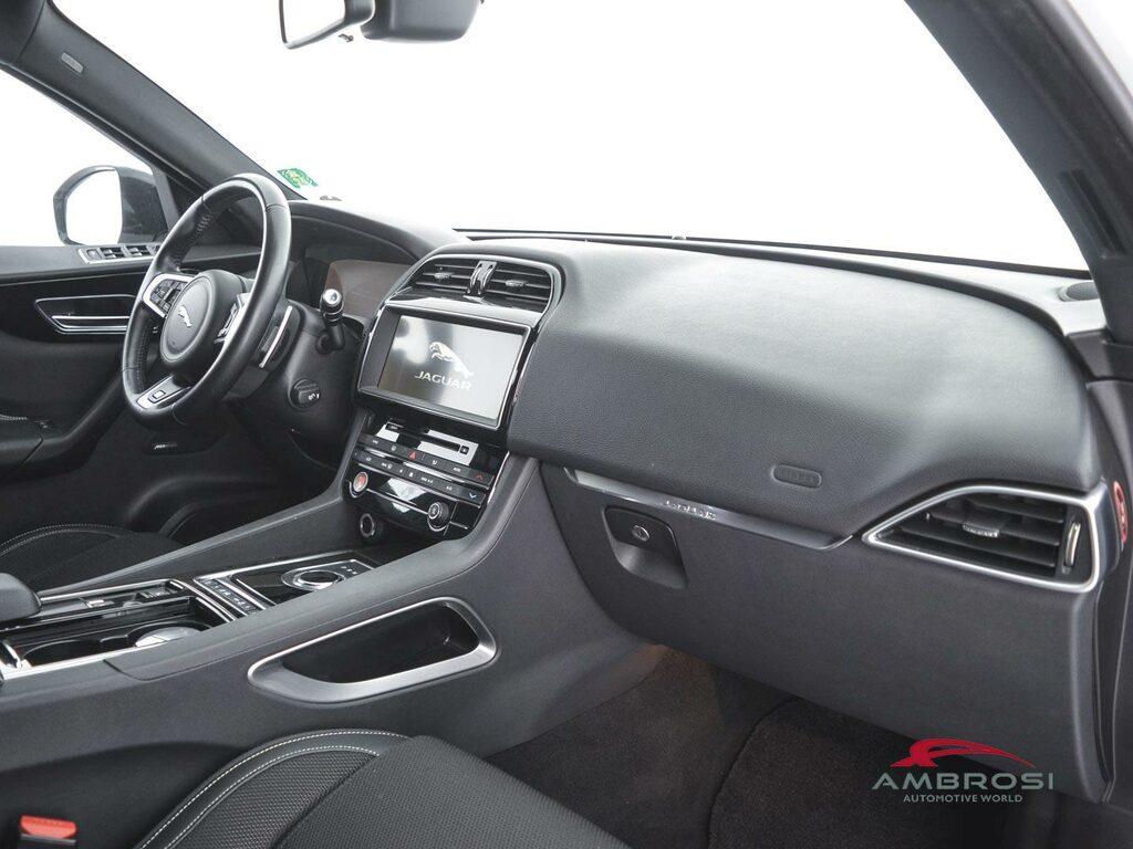Jaguar F-Pace 2.0d i4 R-Sport awd 180cv auto my18