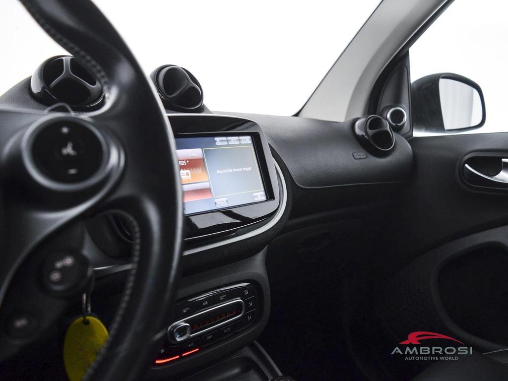 Smart fortwo 0.9 t. Brabus Xclusive 109cv twinamic