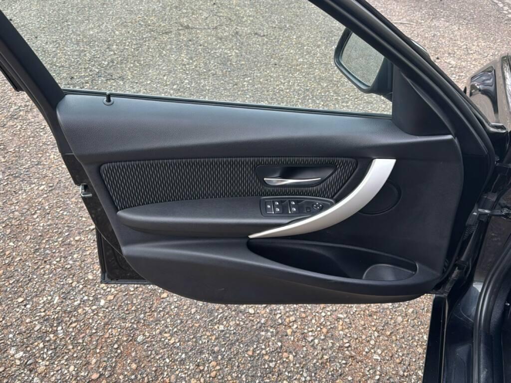 BMW Serie 3 318d Touring Business Advantage auto