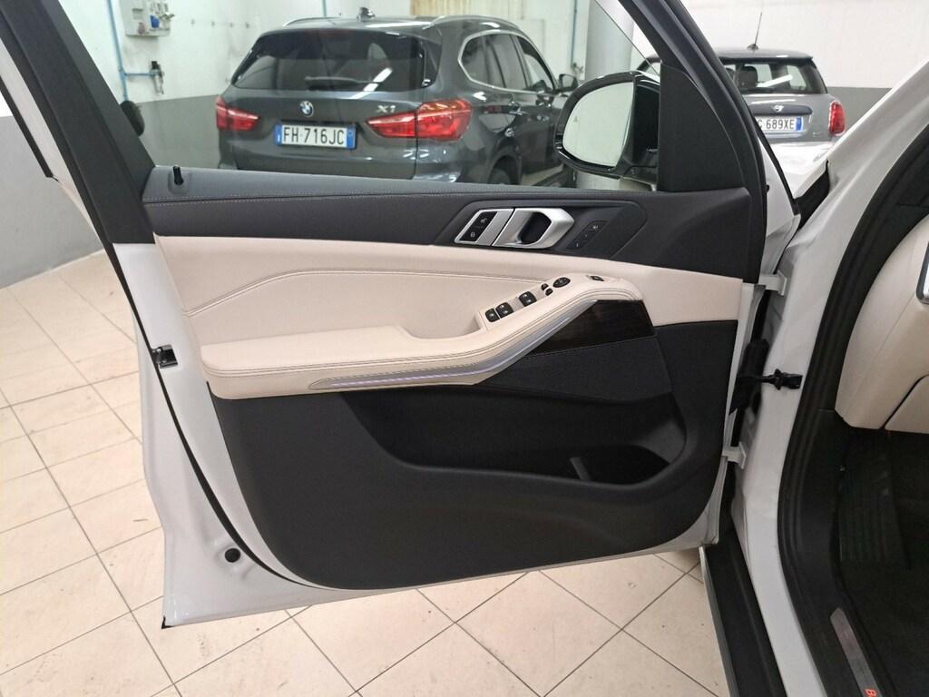 BMW X5 xdrive40d mhev 48V xLine auto