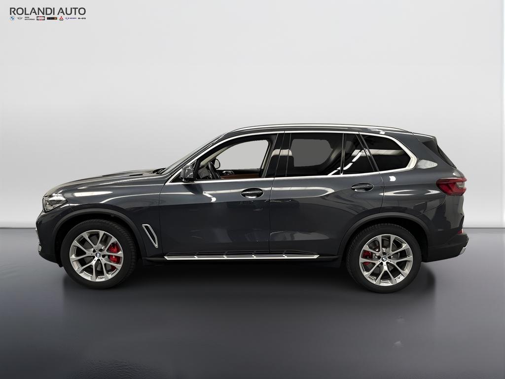 BMW X5 xdrive40d mhev 48V xLine auto