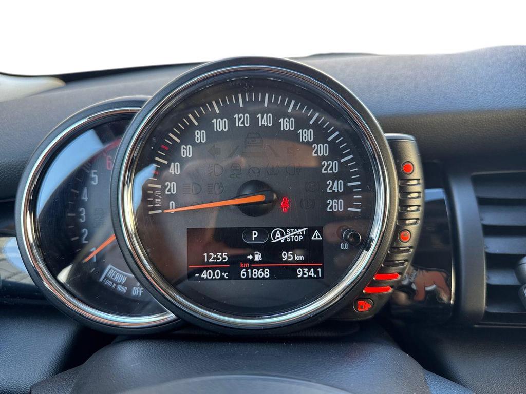 Mini Cooper D 1.5 D Cooper D Business XL Auto