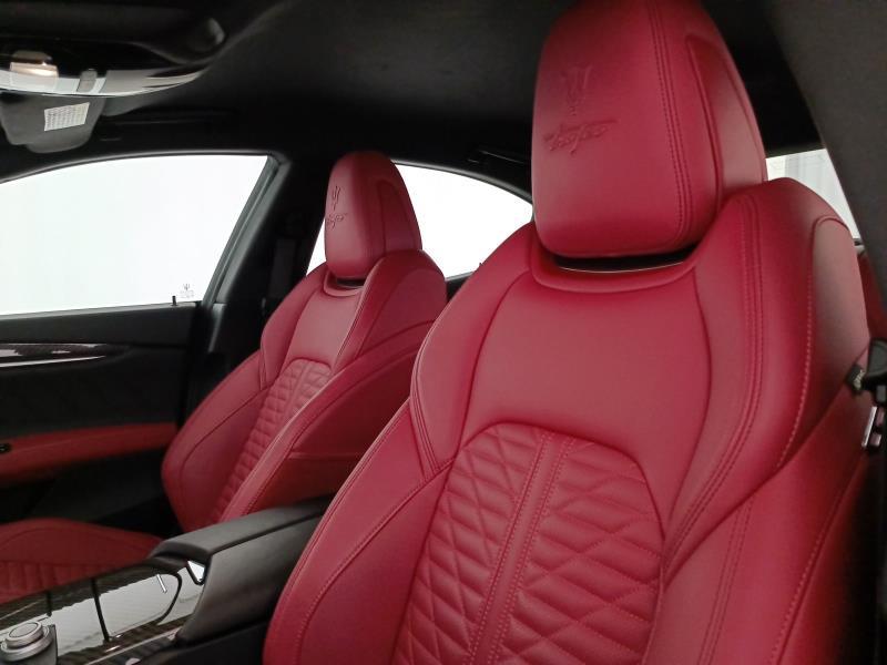 Maserati Ghibli 3.8 V8 Trofeo 580cv rwd auto