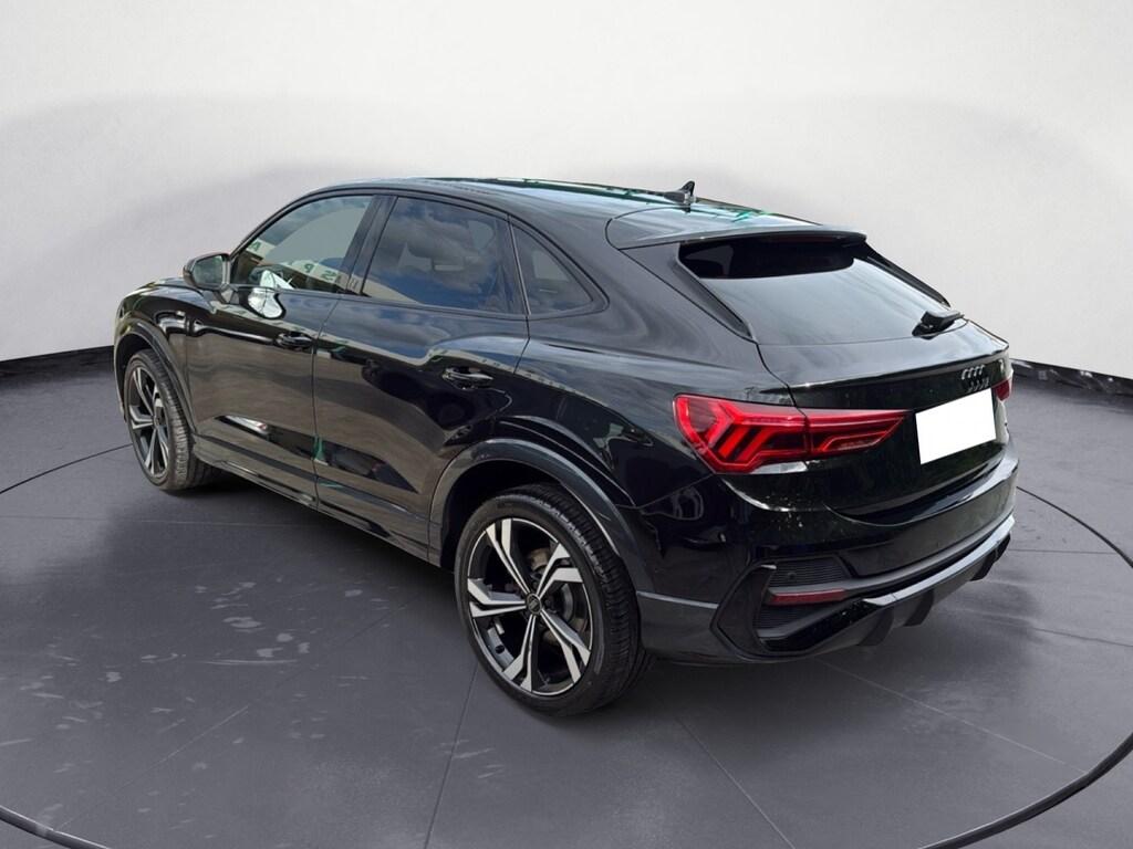 Audi Q3 Sportback 40 2.0 tdi Identity Black quattro 193cv s-tronic