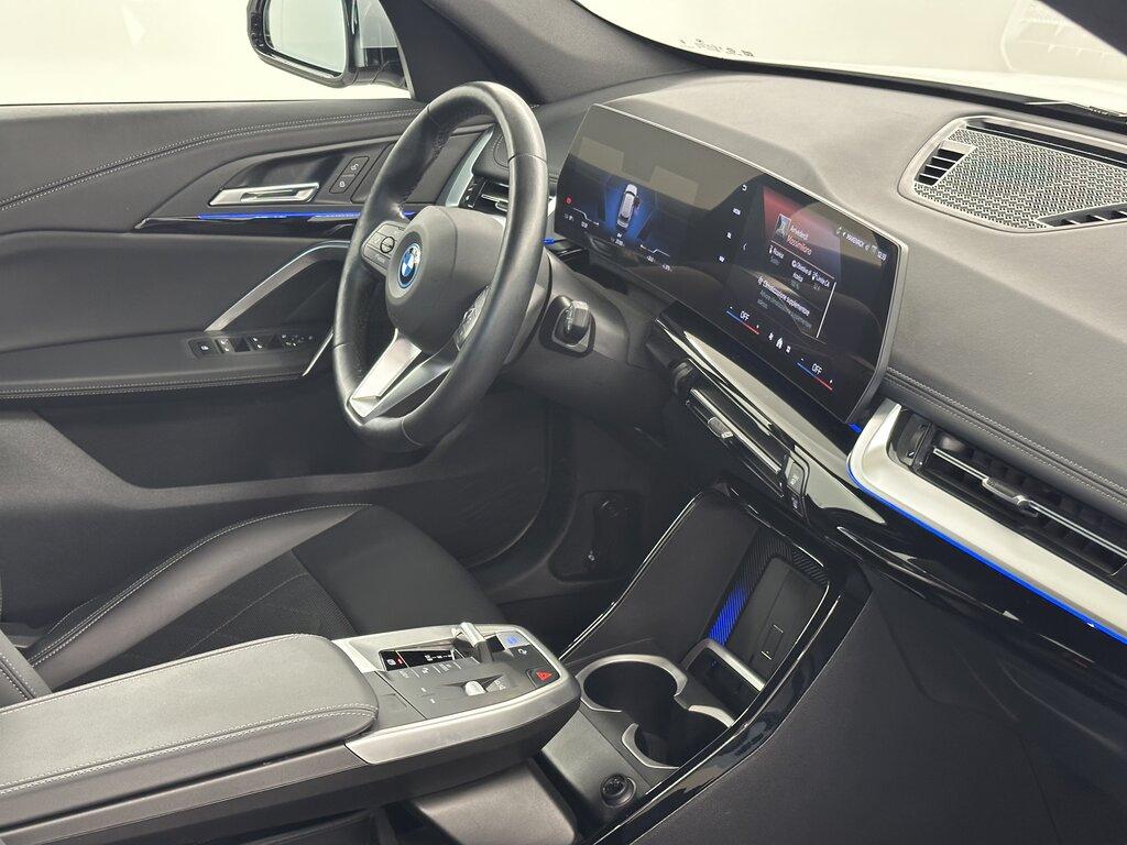 BMW iX1 edrive 20 X-Line