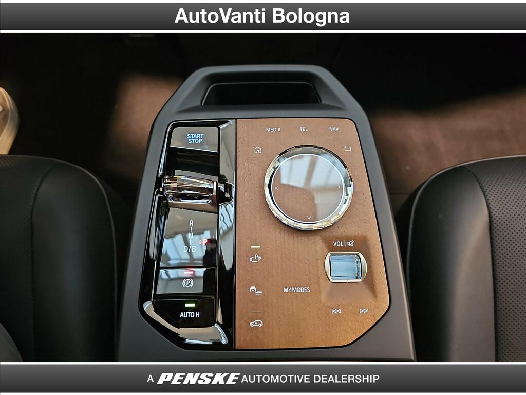 BMW iX xdrive50 pacchetto sportivo