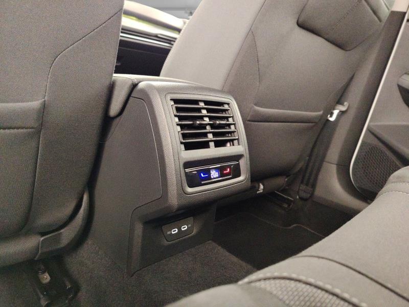 Volkswagen Golf 1.5 etsi evo act Style 130cv dsg