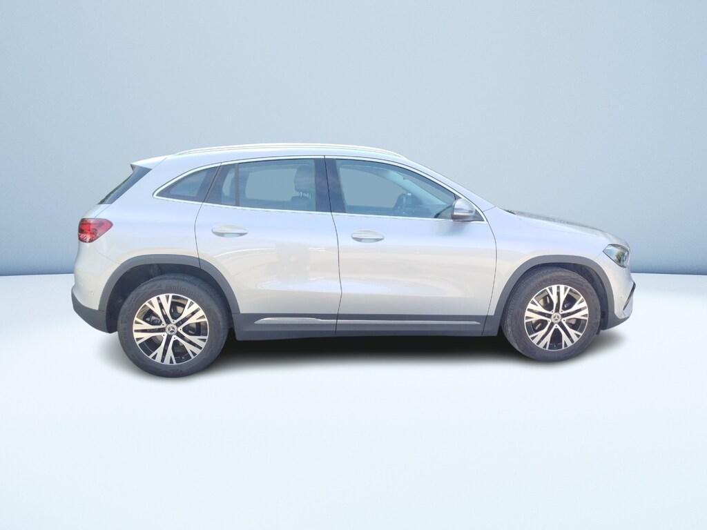 Mercedes GLA 180 d Progressive Advanced auto