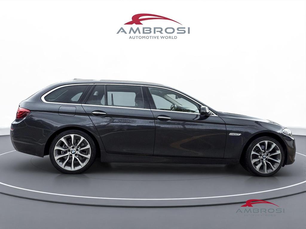 BMW Serie 5 520d Touring xdrive Luxury 190cv auto