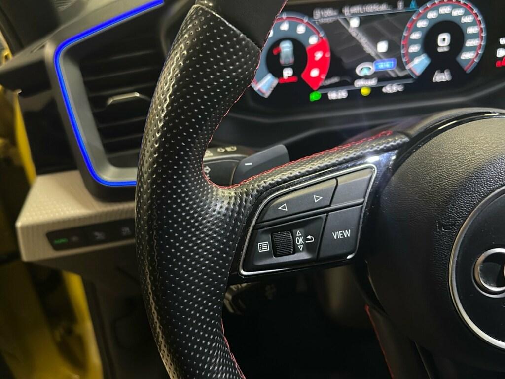 Audi A1 Sportback 40 2.0 tfsi Identity Black 207cv s-tronic