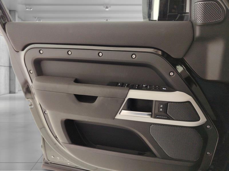 Land Rover Defender 110 3.0d i6 mhev X-Dynamic SE awd 250cv auto