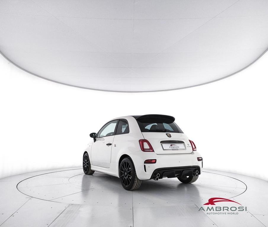 Abarth 695 1.4 t-jet 180cv