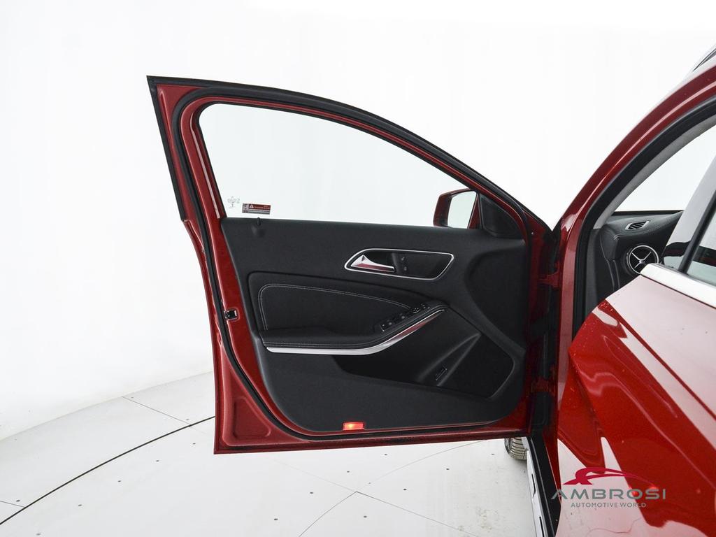 Mercedes GLA 200 Premium auto