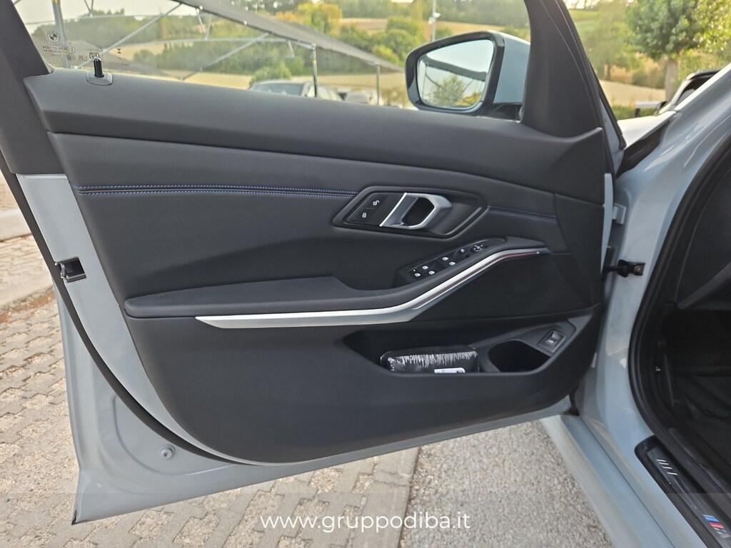 BMW Serie 3 320d Touring mhev 48V Msport xdrive auto