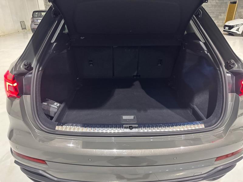 Audi Q3 35 2.0 tdi Business Advanced s-tronic