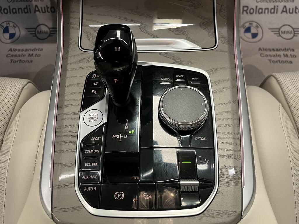 BMW X5 xdrive40d mhev 48V xLine auto