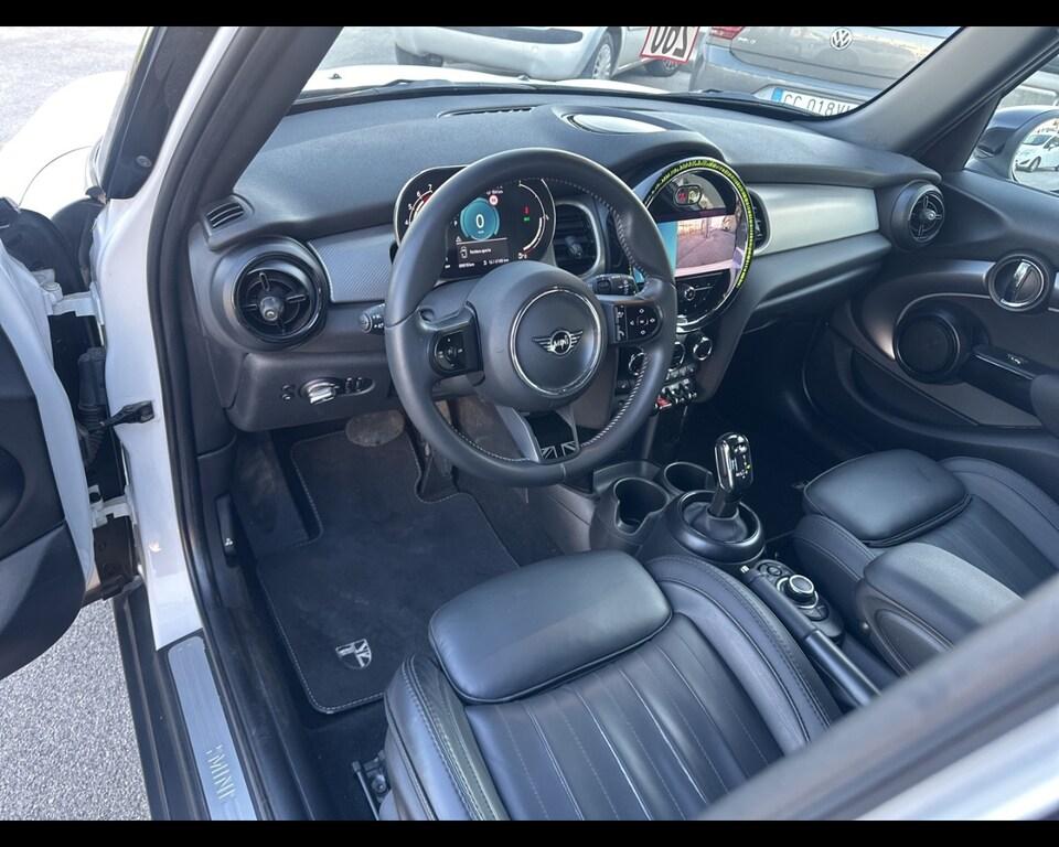 Mini Cooper 1.5 TwinPower Turbo Cooper Business DCT