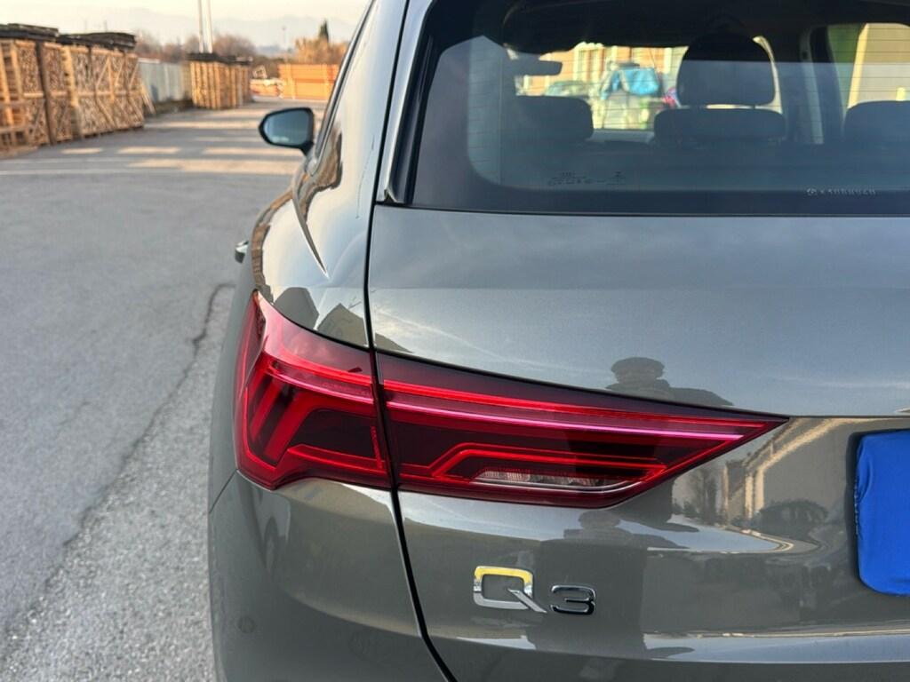 Audi Q3 35 1.5 tfsi Business Advanced s-tronic