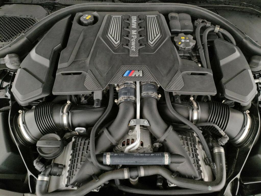BMW M5 4.4 V8 600cv auto my18