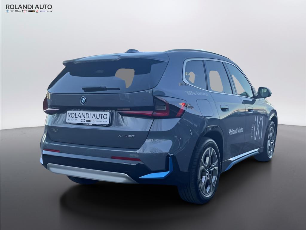 BMW iX1 30 xdrive X-Line