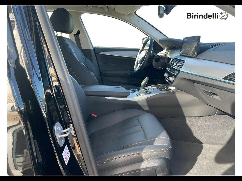 BMW Serie 5 518d mhev 48V Business auto