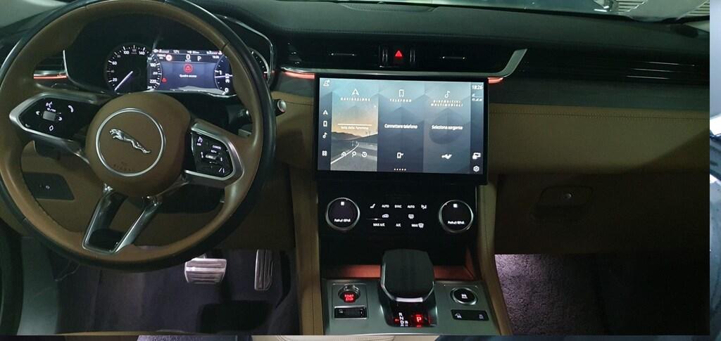 Jaguar F-Pace 2.0 D204 R-Dynamic Black awd auto