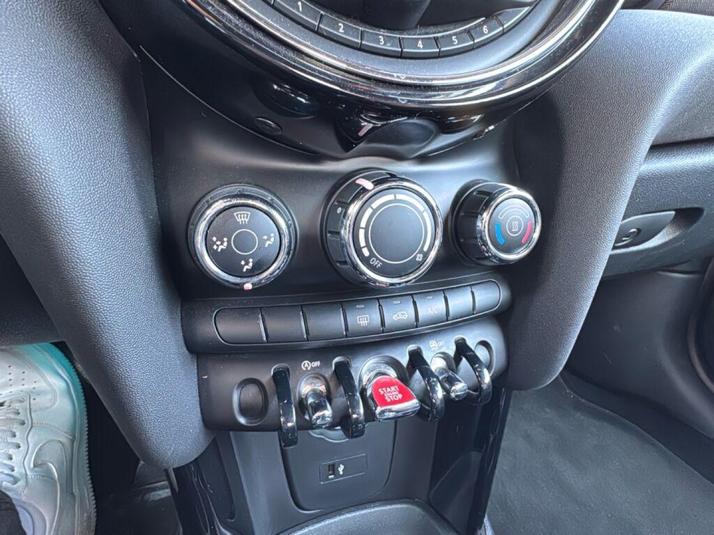 Mini Cooper D Cabrio 1.5 Cooper D Boost Auto