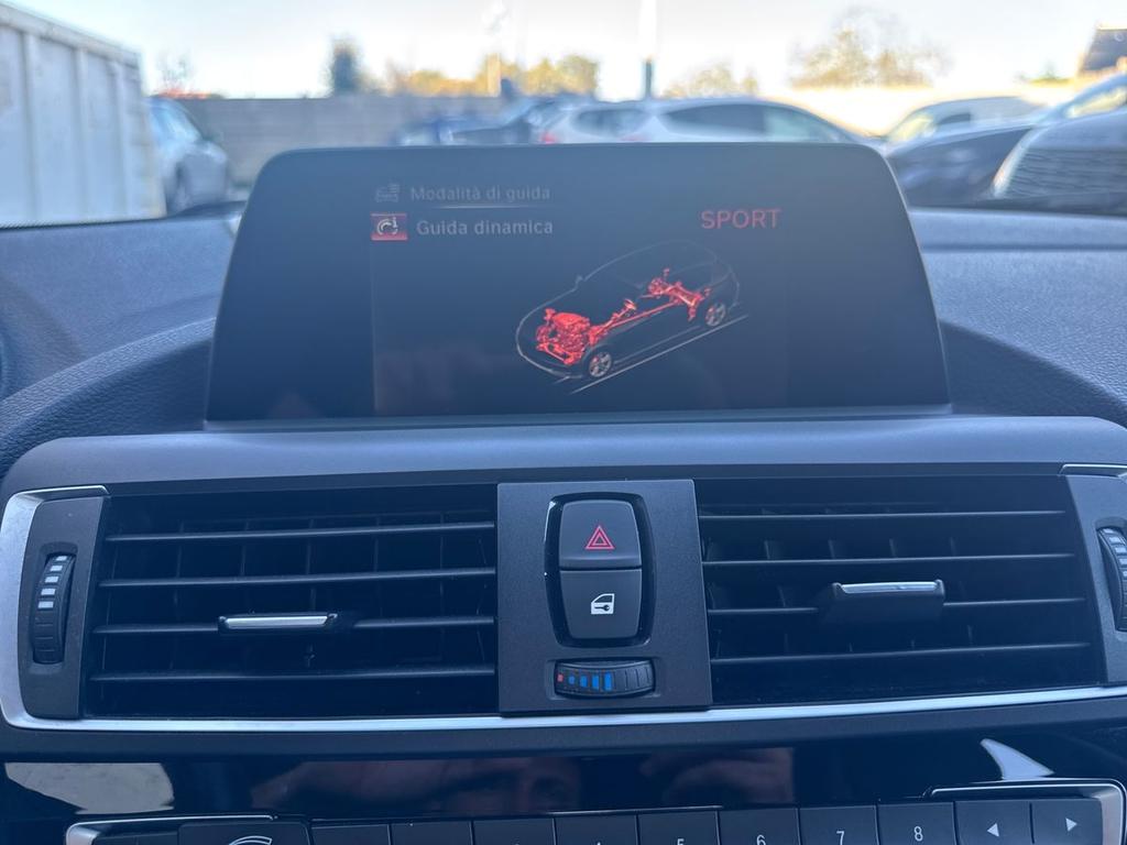 BMW Serie 1 118d Urban 5p auto