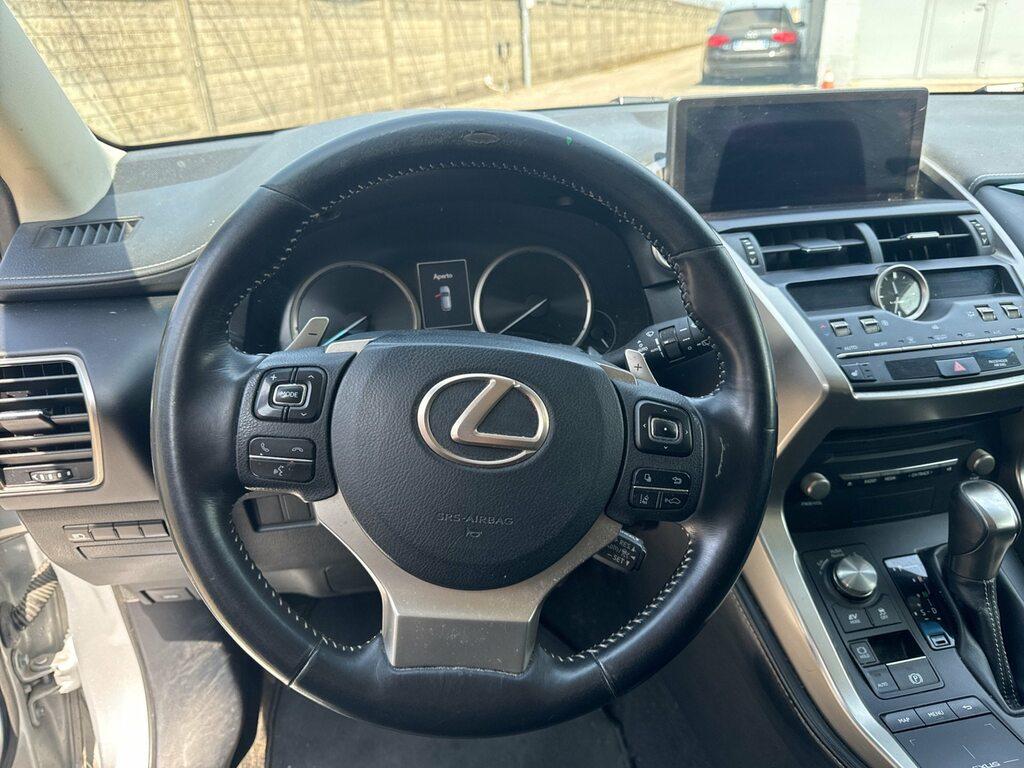 Lexus NX 300 h 2.5 Executive 4wd cvt