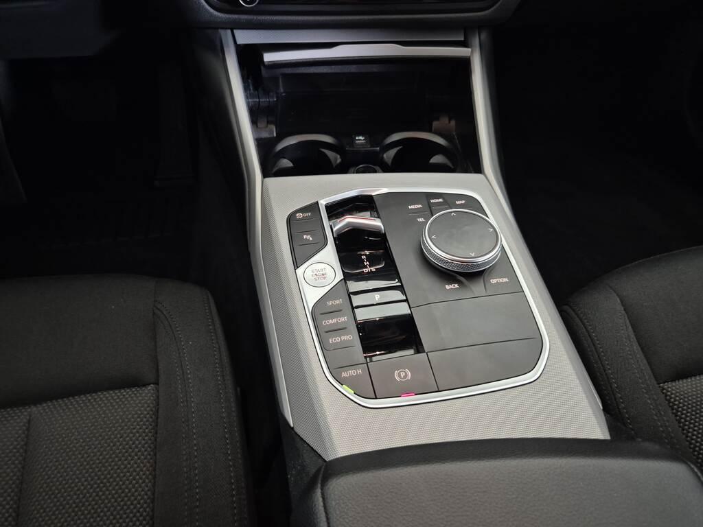 BMW Serie 3 320d Touring mhev 48V xdrive auto