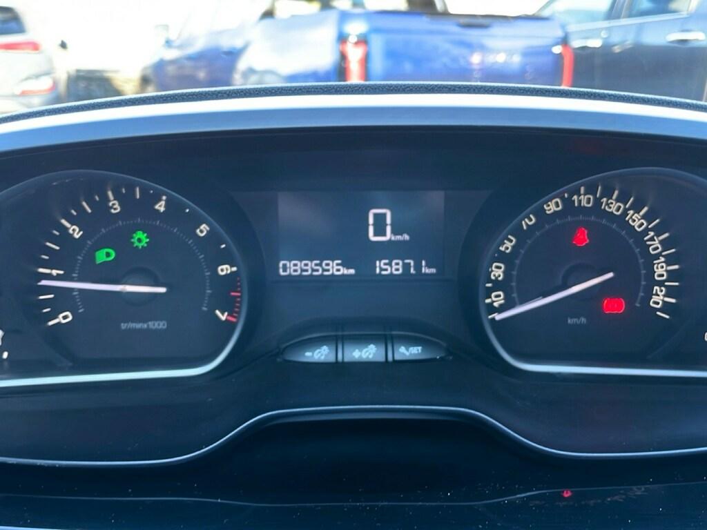 Peugeot 208 1.2 puretech Allure 82cv 5p