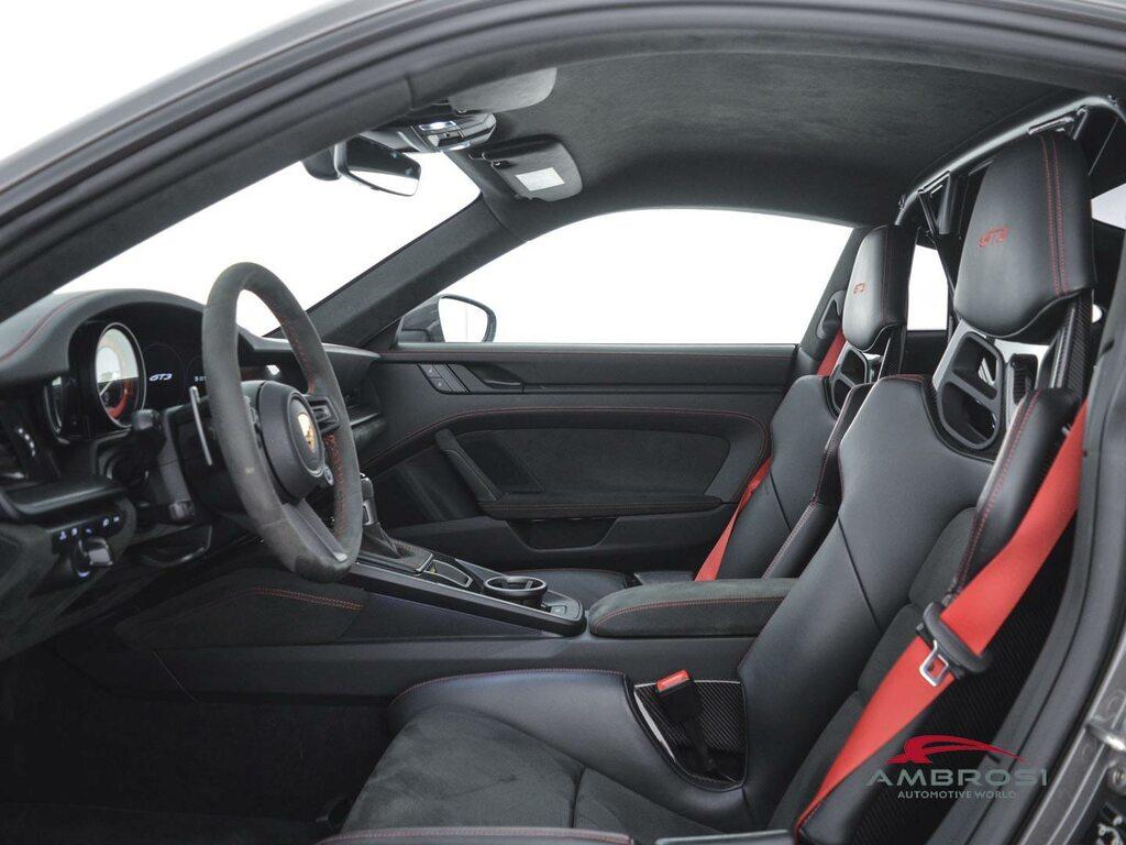 Porsche 911 Coupe 4.0 GT3 auto