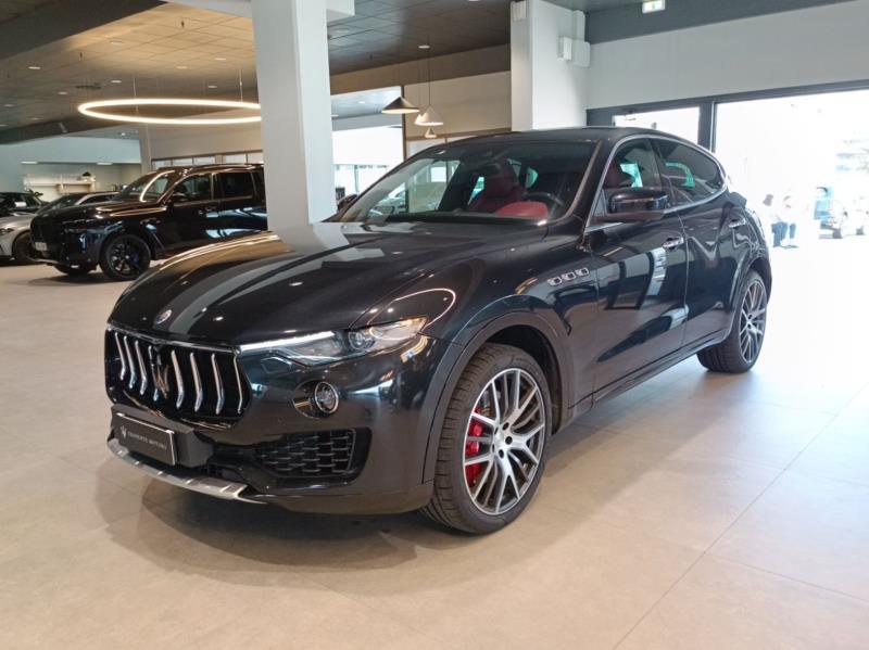 Maserati Levante 3.0 V6 430cv auto