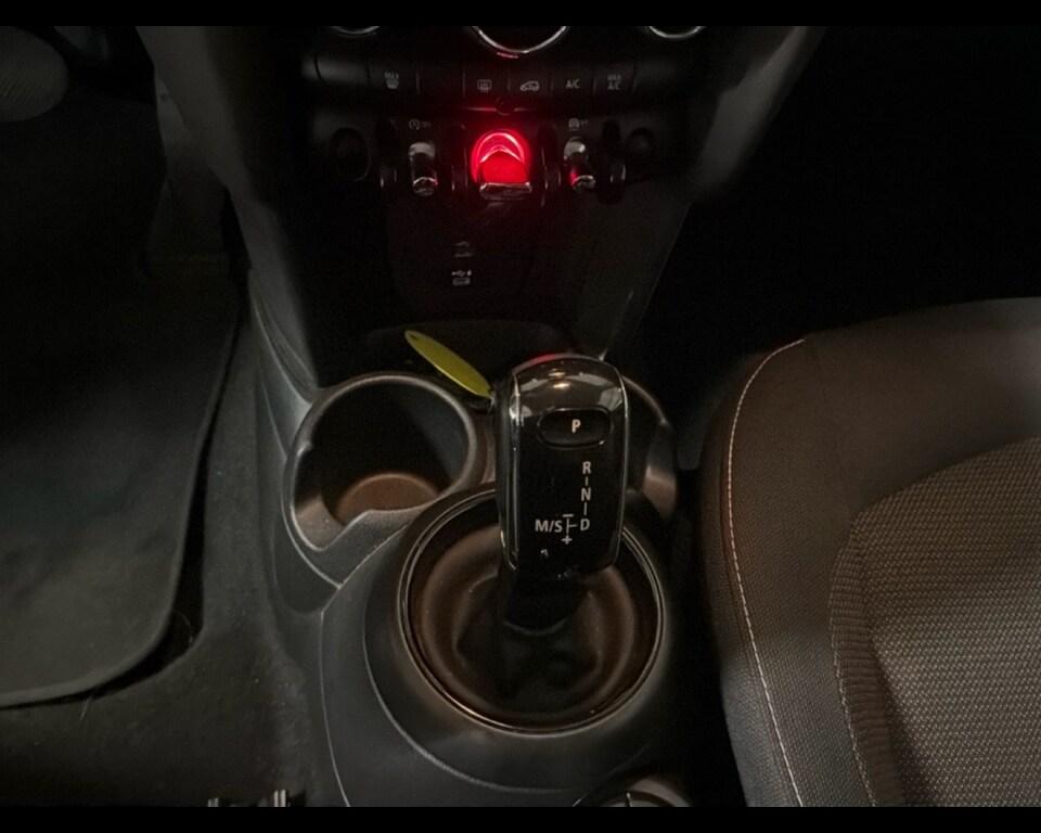 Mini Cooper 1.5 TwinPower Turbo Cooper Business DCT
