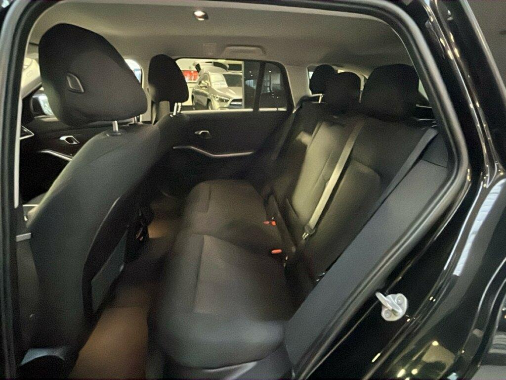 BMW Serie 3 318d Touring mhev 48V auto