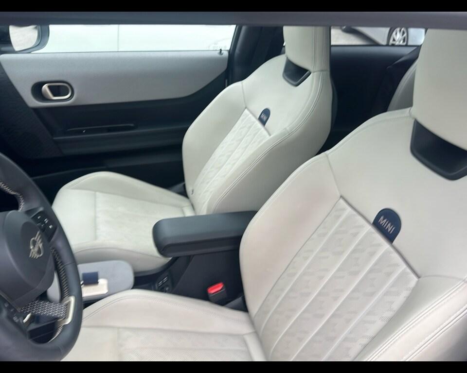 Mini Mini Cooper 3p 1.5 C Favoured auto