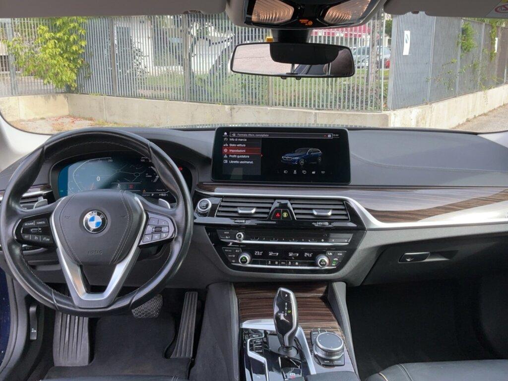 BMW Serie 5 530d Touring mhev 48V xdrive Luxury auto