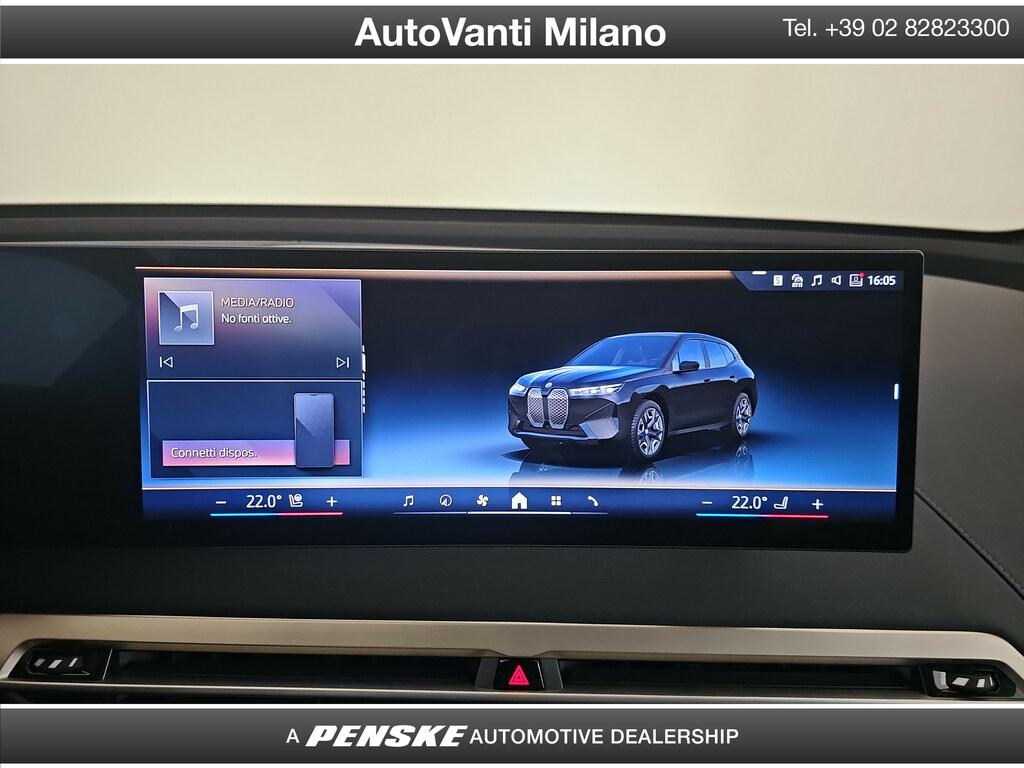 BMW iX xdrive40 pacchetto sportivo