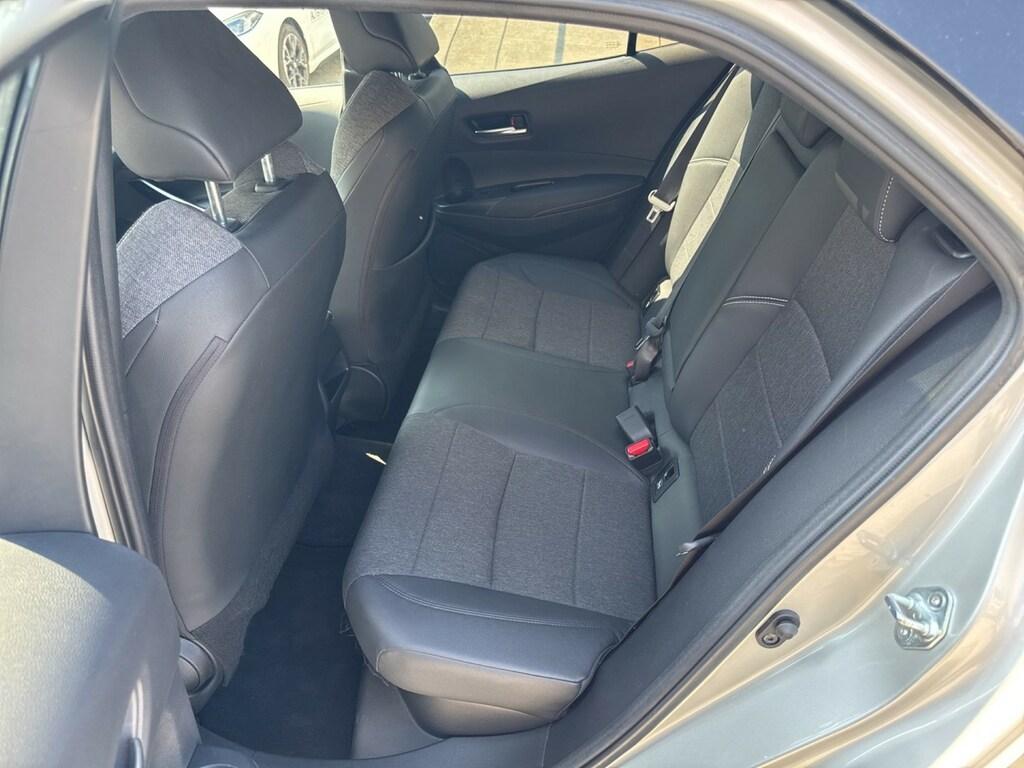 Toyota Corolla 1.8 hybrid Style cvt