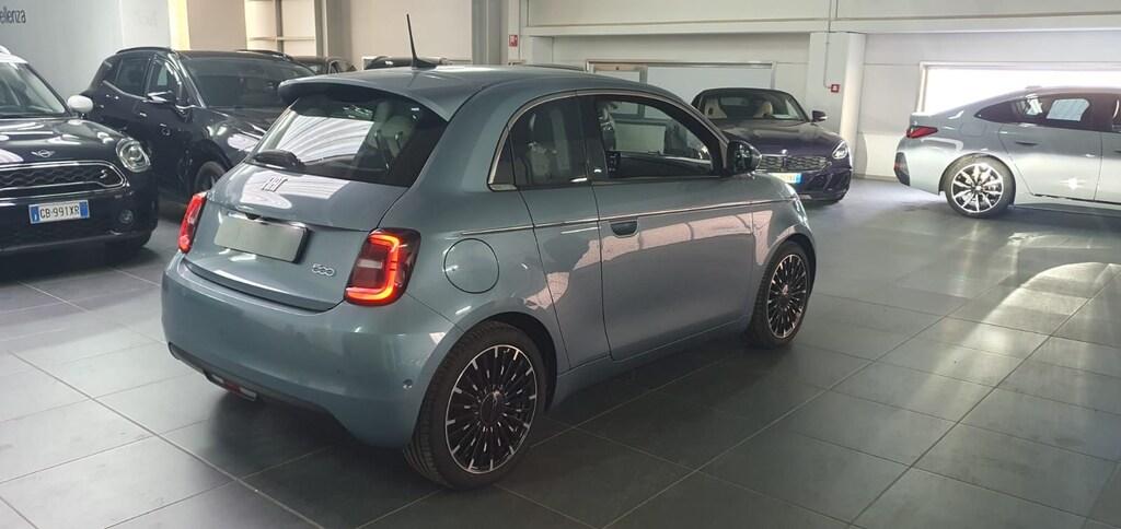 Fiat 500 e 3+1 La Prima