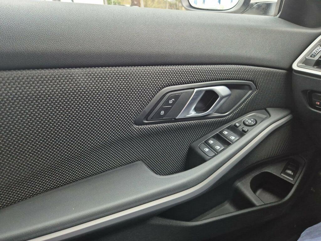 BMW Serie 3 320d Touring mhev 48V Business Advantage auto