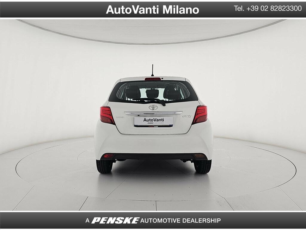 Toyota Yaris 1.3 Lounge 5p E6